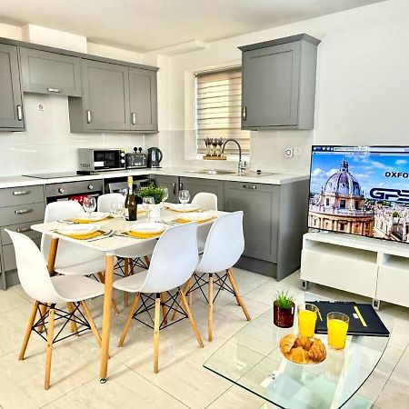 Walnut Luxurious 2-Bedroom With Ensuite - Parking, Netflix, Wifi - Close To Oxford, Bicester & Blenheim Palace Kidlington Luaran gambar