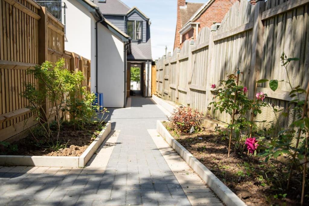 Walnut Luxurious 2-Bedroom With Ensuite - Parking, Netflix, Wifi - Close To Oxford, Bicester & Blenheim Palace Kidlington Luaran gambar