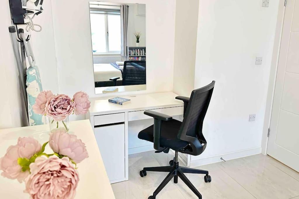 Walnut Luxurious 2-Bedroom With Ensuite - Parking, Netflix, Wifi - Close To Oxford, Bicester & Blenheim Palace Kidlington Luaran gambar