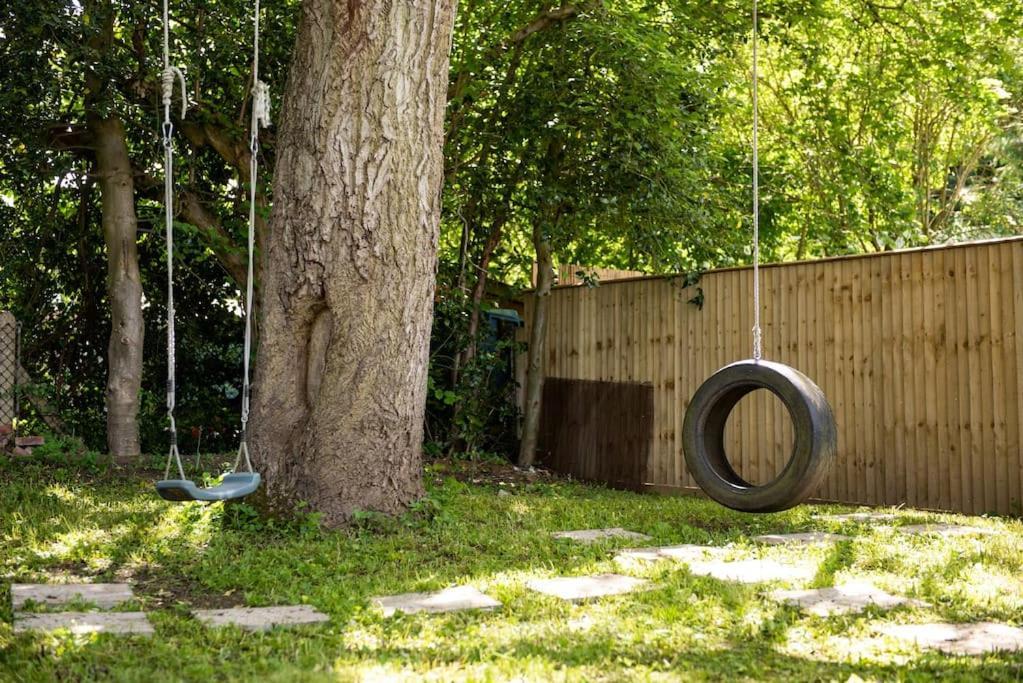 Walnut Luxurious 2-Bedroom With Ensuite - Parking, Netflix, Wifi - Close To Oxford, Bicester & Blenheim Palace Kidlington Luaran gambar