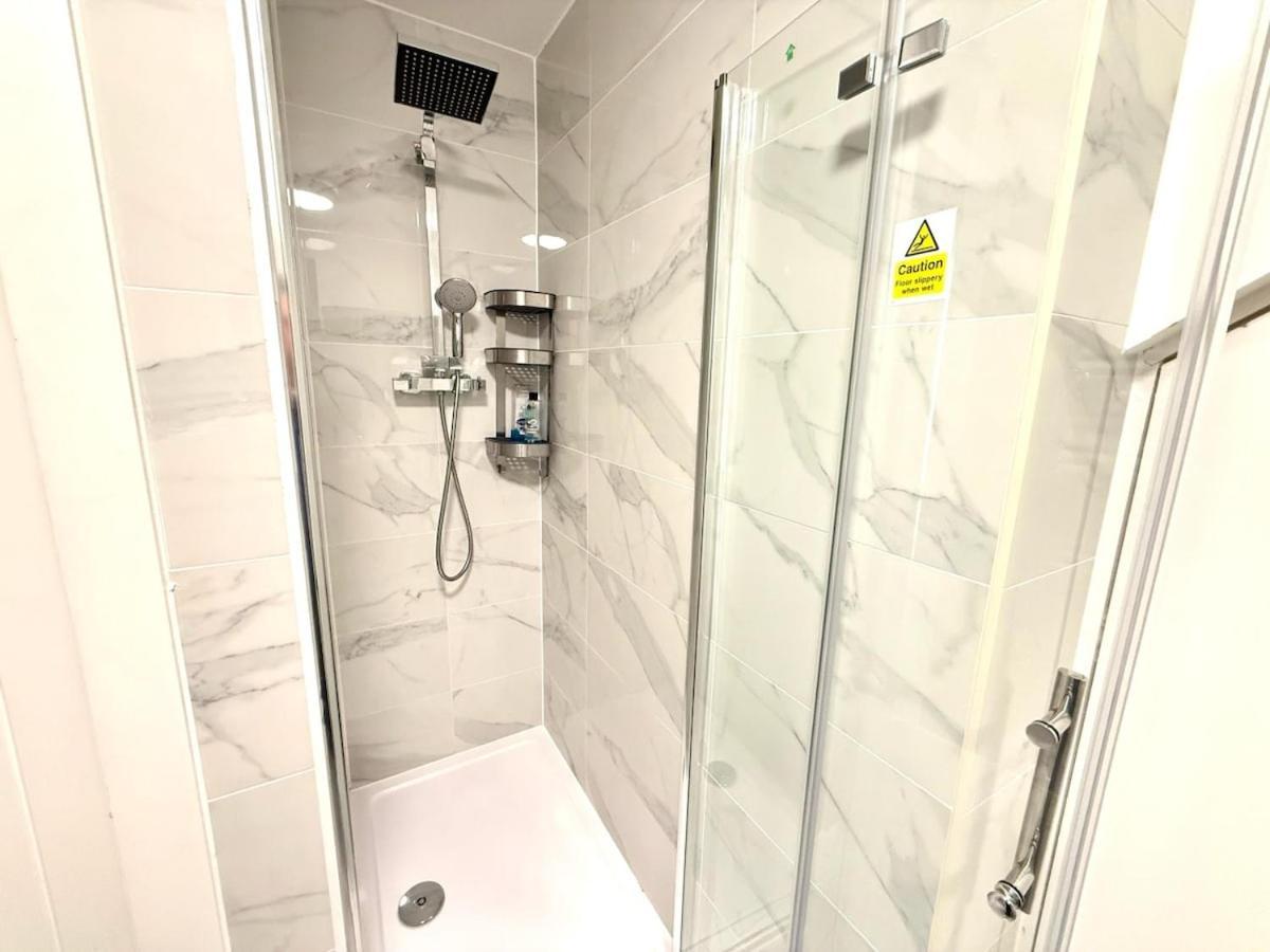 Walnut Luxurious 2-Bedroom With Ensuite - Parking, Netflix, Wifi - Close To Oxford, Bicester & Blenheim Palace Kidlington Luaran gambar