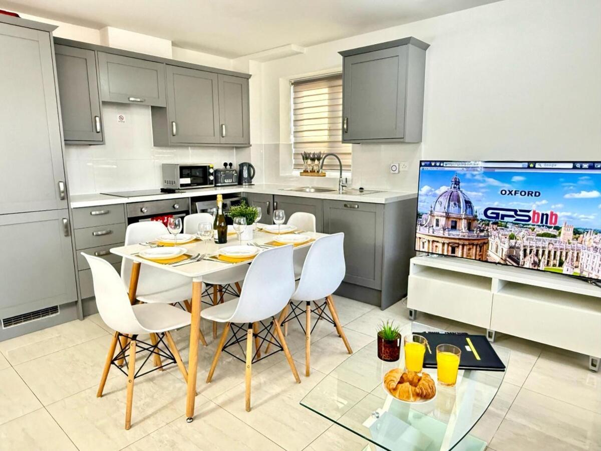 Walnut Luxurious 2-Bedroom With Ensuite - Parking, Netflix, Wifi - Close To Oxford, Bicester & Blenheim Palace Kidlington Luaran gambar